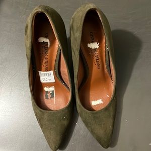 Olive green pointy heels.